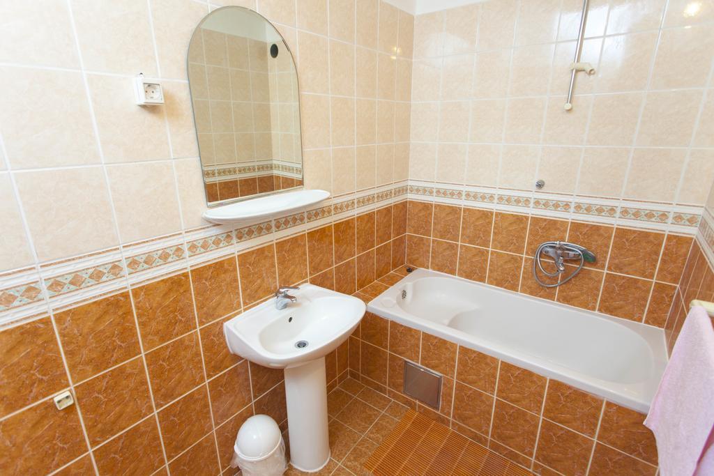Carolija Apartment Макарска Номер фото