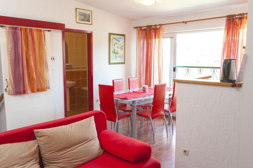 Carolija Apartment Макарска Номер фото